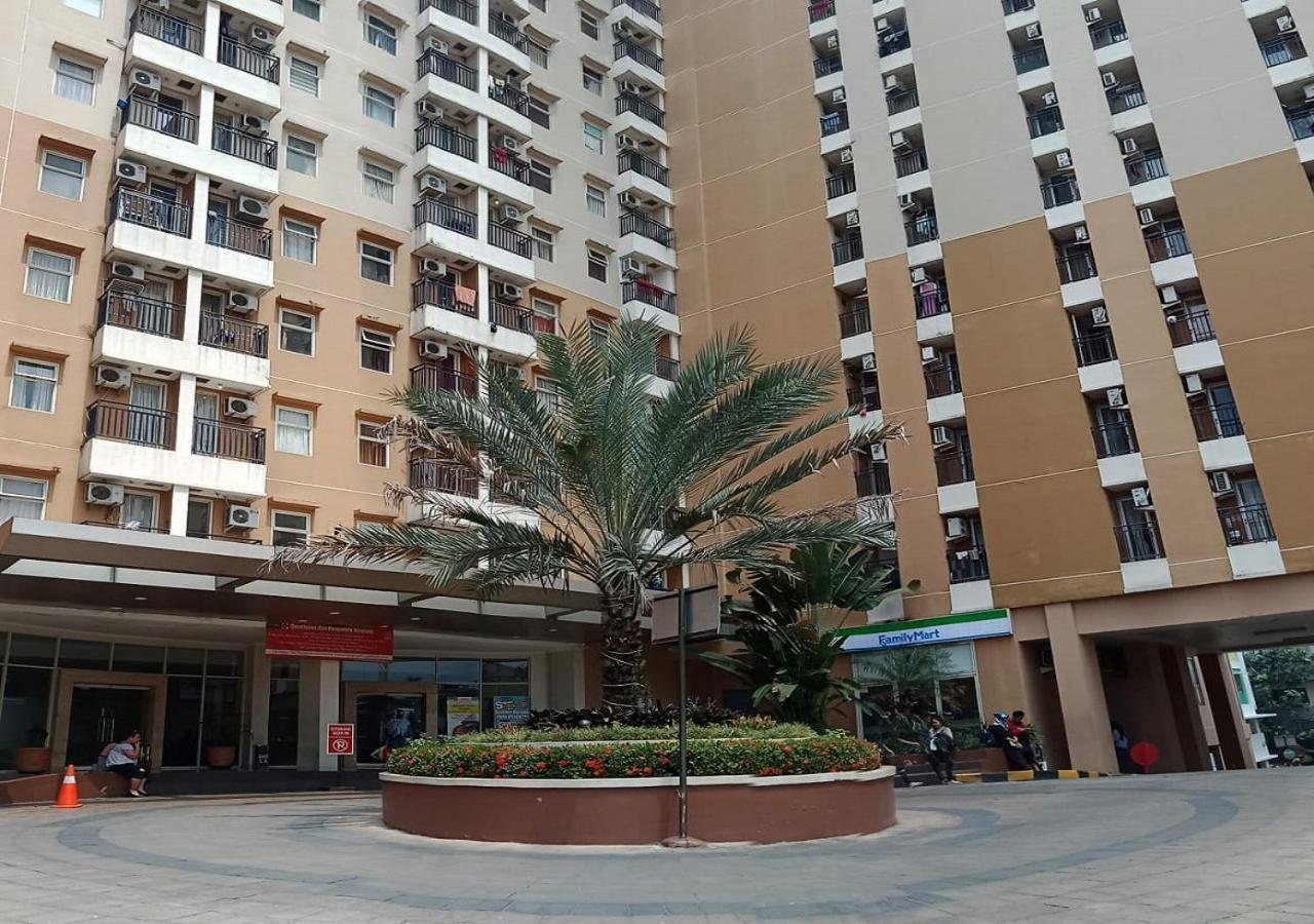 Sopian Apartemen Depok Exteriör bild
