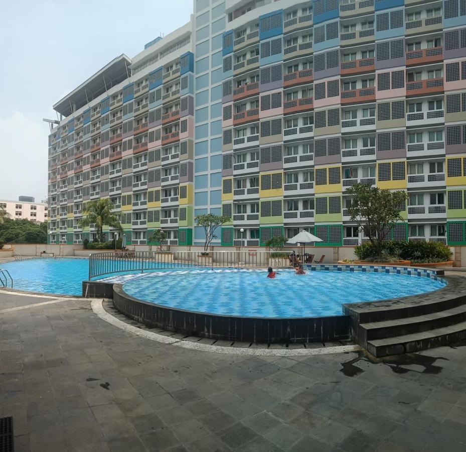 Sopian Apartemen Depok Exteriör bild