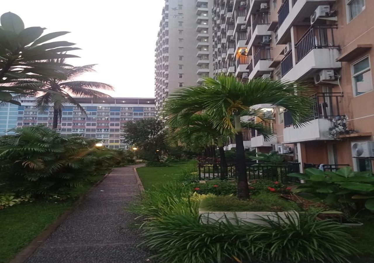 Sopian Apartemen Depok Exteriör bild