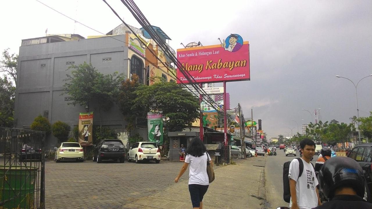 Sopian Apartemen Depok Exteriör bild